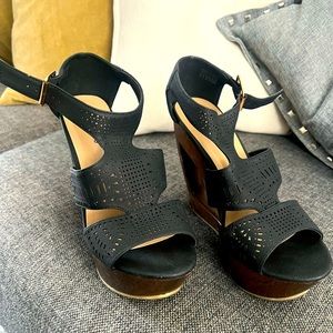 Black Call It Spring Strappy Open Toe Platform Wedge Women's Sandals size 7.5